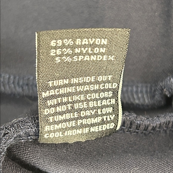 New York & Company Pull-On Knit Navy Straight Leg Pants, Size Medium - Picture 6 of 6